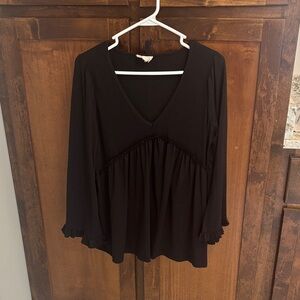 Chic Black V-Neck Women's Blouse
